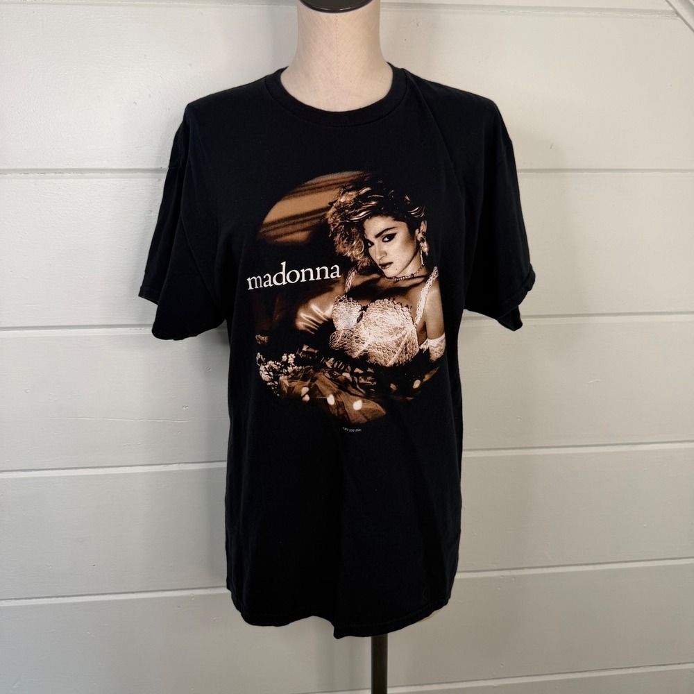 Madonna The Celebration Tour T Shirt Medium 2024